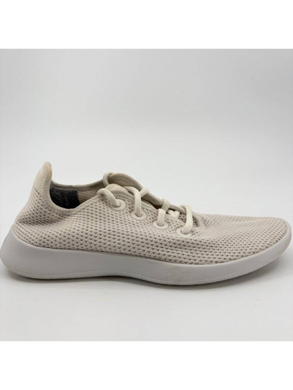 Allbirds Tree Runners Womens Size 9 White Athletic Walking Shoes Sneakers